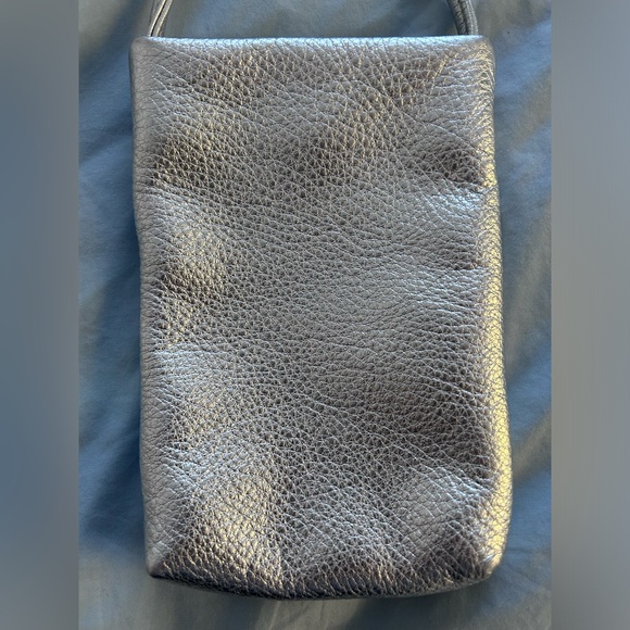 BAGGU Silver Leather Phone Sling Crossbody Case Bag - Picture 6 of 6